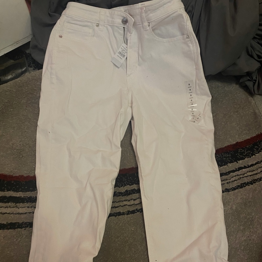 Brand New American Eagle White Jeans!